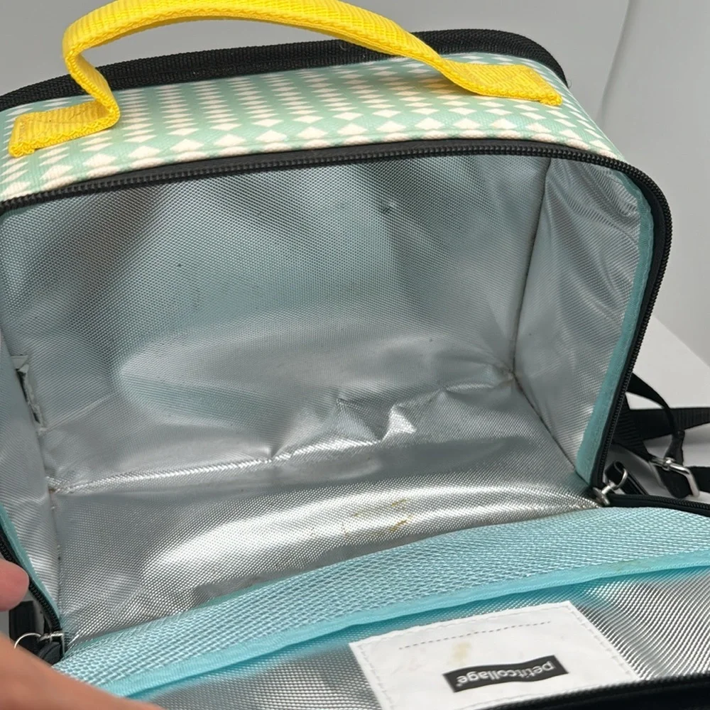 Petit Collage Insulated Eco-Friendly Animal Print Lunch Box with Strap‎